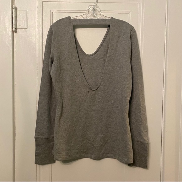 SATVA Gray Cutout Back Long Sleeve Yoga Top Size Large - Picture 7 of 9